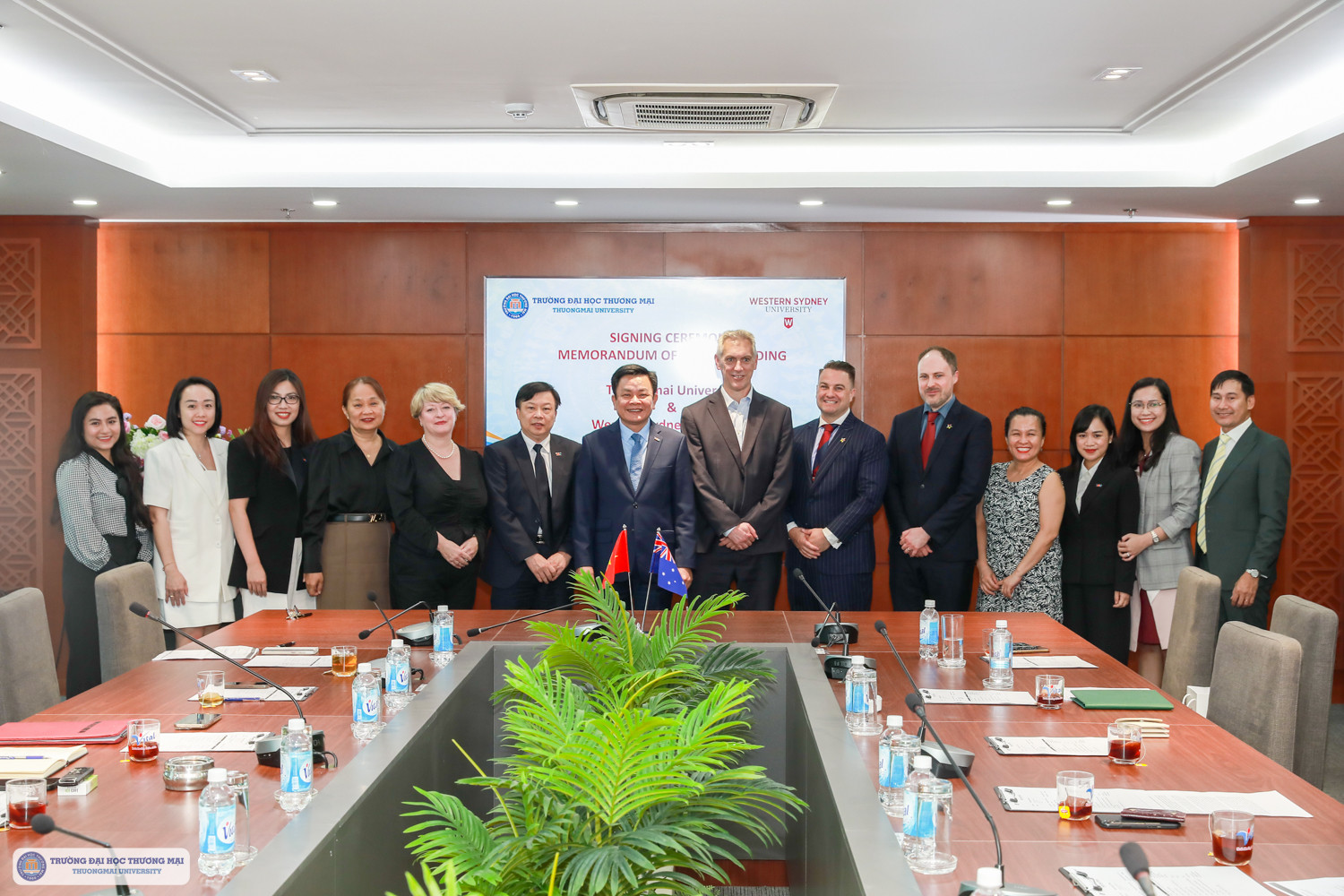 Lễ ký kết Biên bản ghi nhớ giữa Trường Đại học Thương mại và Đại học Western Sydney, Úc