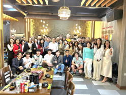 Trường Đại học Thương mại tổ chức chiêu đãi Lưu học sinh Lào nhân Kỷ niệm 50 năm Quốc khánh nước Cộng hòa Dân chủ Nhân dân Lào